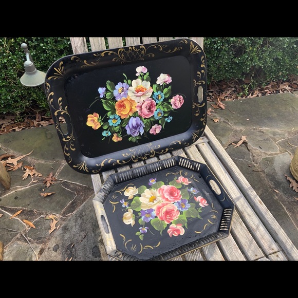 Vintage large painted tole metal tray - Picture 9 of 13